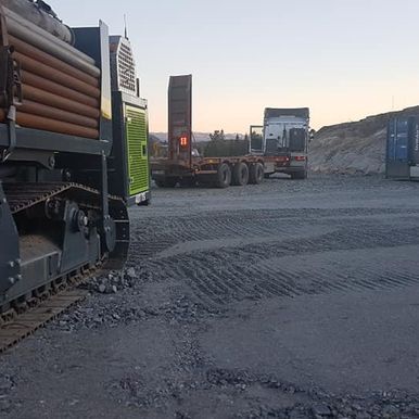 Arbeidsormåde med div maskineri og biler